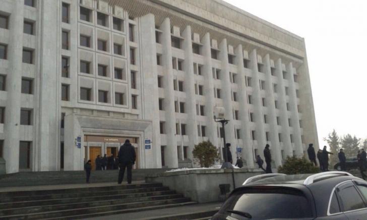 ЧП у акимата Алматы