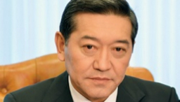 Серик Ахметов