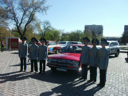 Раскрась авто в цвета Победы