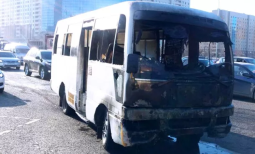 Возгорание микроавтобуса в Астане
