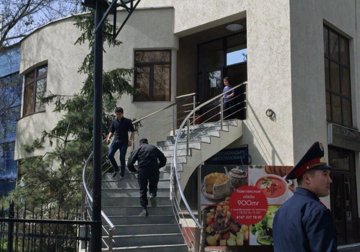 Пожар в Алматы в столовой Каганат