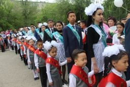Последний звонок в Семее