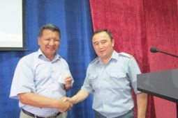 Вручение награды ликвидатору-чернобыльцу