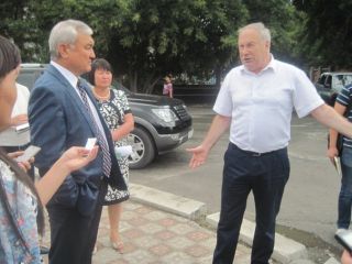 Аким Семея проверил чистоту городских улиц