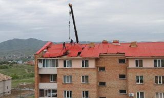 Пострадавшая от июньского урагана школа