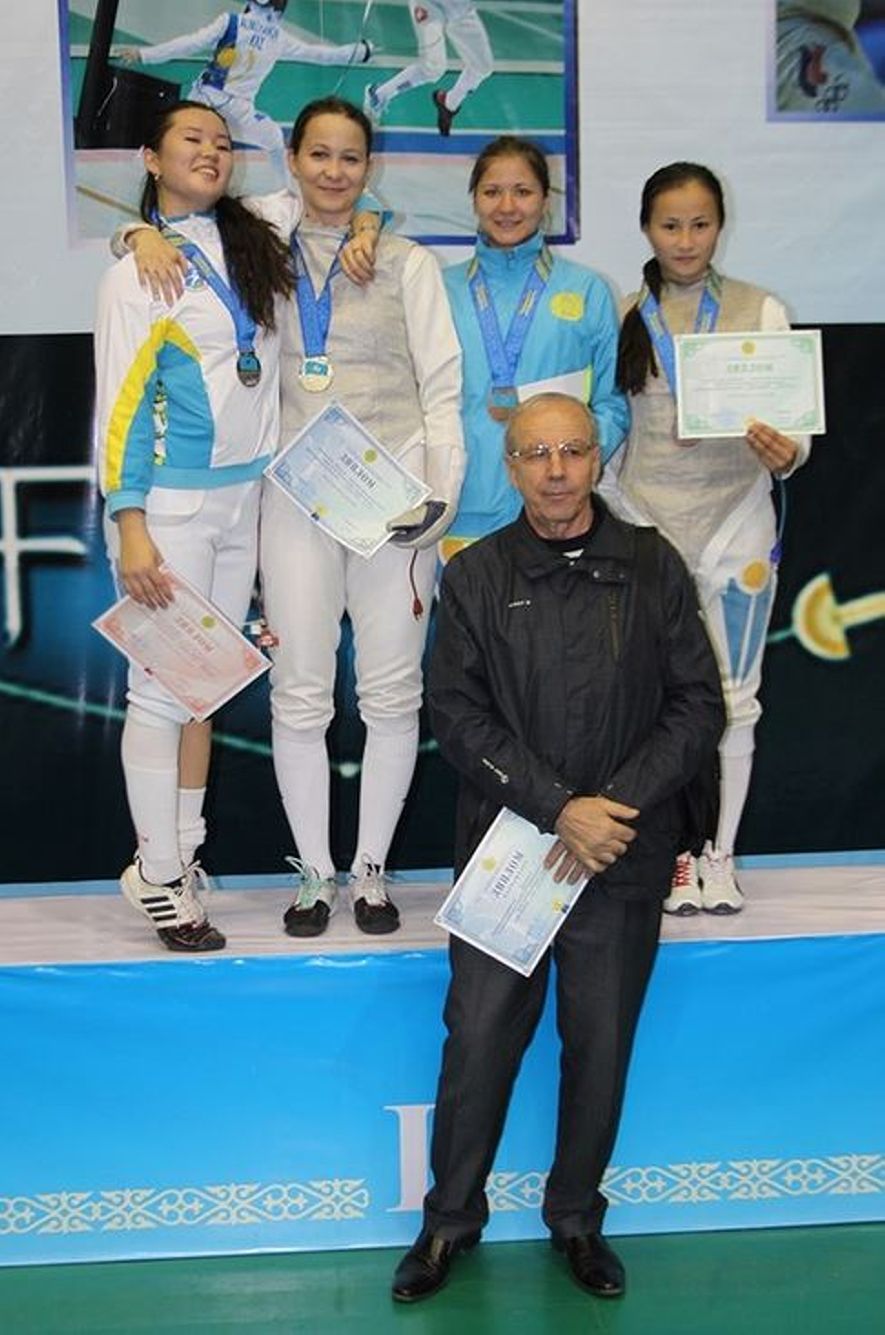 Чемпиона Казахстана по фехтованию на рапире