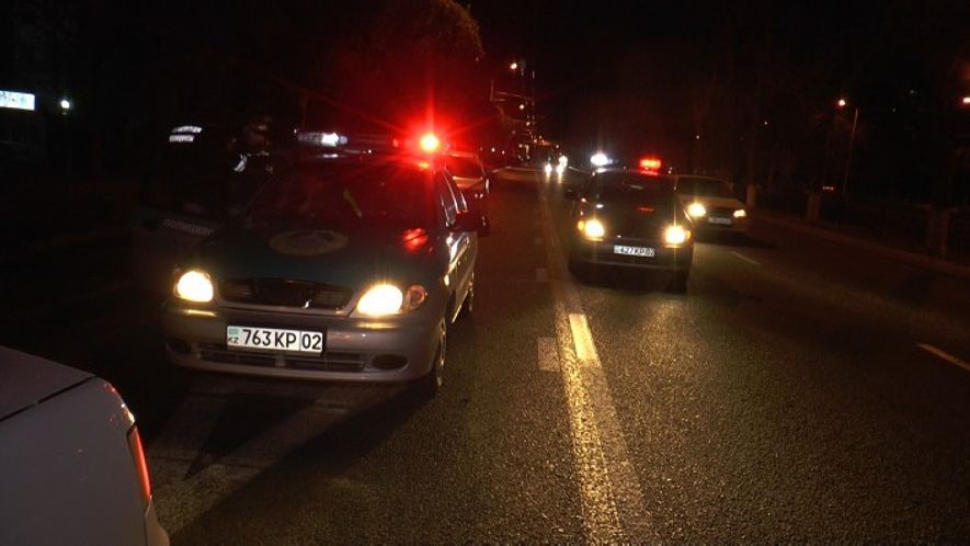 Задержание вооруженного мужчины в Алматы 