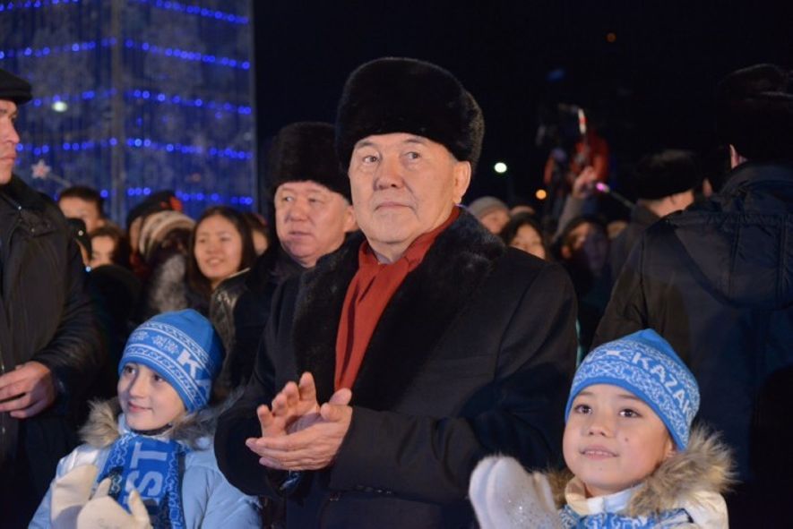 Зажжение огней главной новогодней ёлки страны