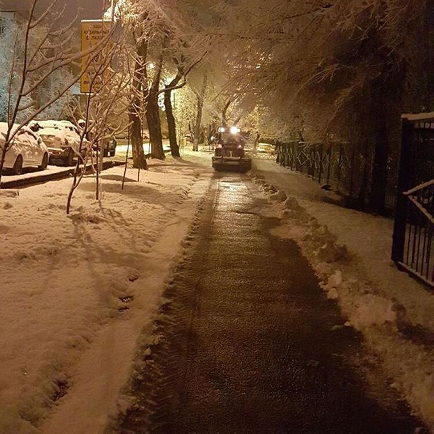 Снег в Алматы
