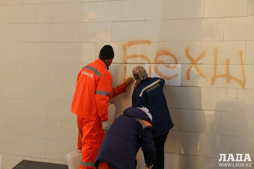 В Актау вандалы