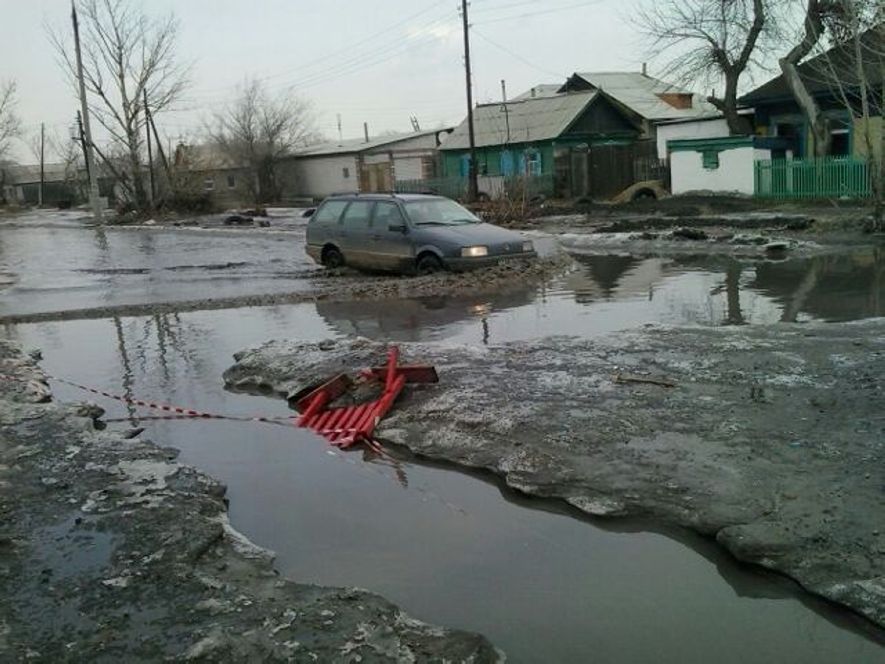 Семей топит талыми водами