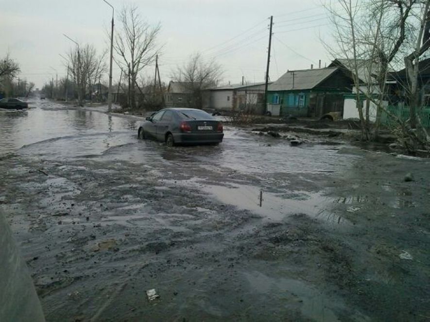 Семей топит талыми водами