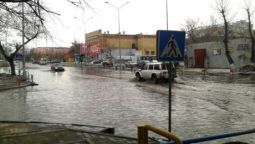 Семей топит талыми водами