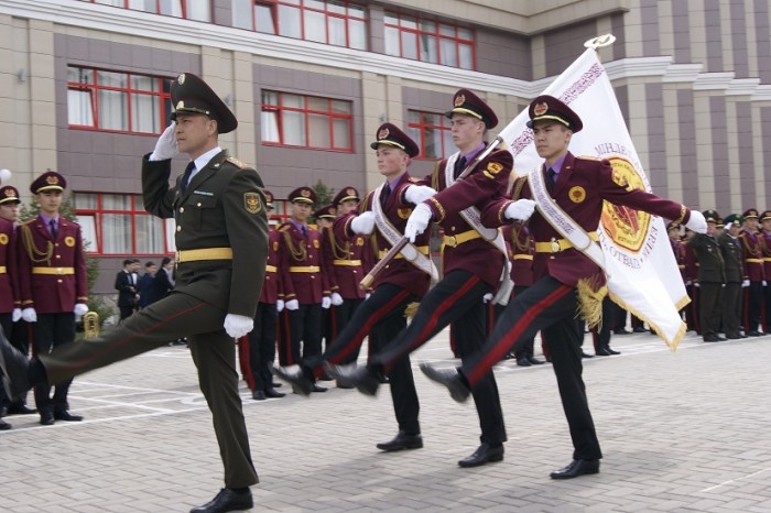 Где готовят казахстанских военных?