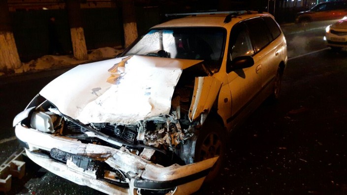 В Алматы водитель «Toyota» протаранил четыре автомобиля