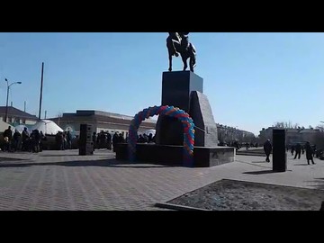 На привокзальной площади Семея На привокзальной площади Семея