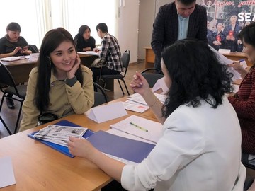 В СЕМЕЕ ПРОШЛА ЯРМАРКА ВЫПУСКНИКОВ В СЕМЕЕ ПРОШЛА ЯРМАРКА ВЫПУСКНИКОВ