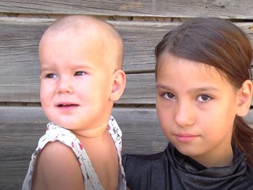 Многодетная мама не может собрать детей в школу в Уральске