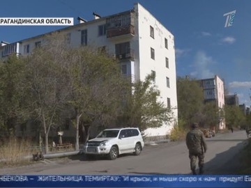 Пенсионер превратил городскую квартиру в зловонную свалку Пенсионер превратил городскую квартиру в зловонную свалку