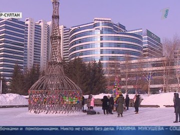 Новый год своими руками: вязаную ёлку установили в Нур-Султане Новый год своими руками: вязаную ёлку установили в Нур-Султане