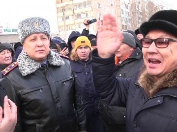 «Если надо – мы поедем в столицу»: что говорят владельцы авто из ЕАЭС и чем «кроет» полиция «Если надо – мы поедем в столицу»: что говорят владельцы авто из ЕАЭС и чем «кроет» полиция