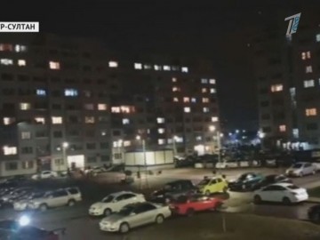 Танцы на балконах: жаркий флешмоб в столице Танцы на балконах: жаркий флешмоб в столице