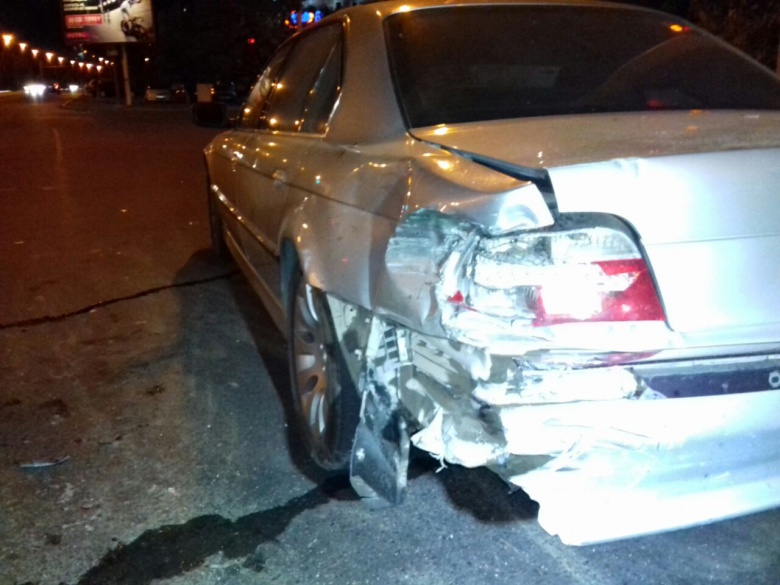 В Алматы скрывавшийся от погони водитель «Subaru» спровоцировал массовое ДТП