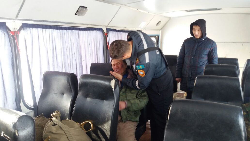 Спасатели нашли пропавшего в степи пастуха