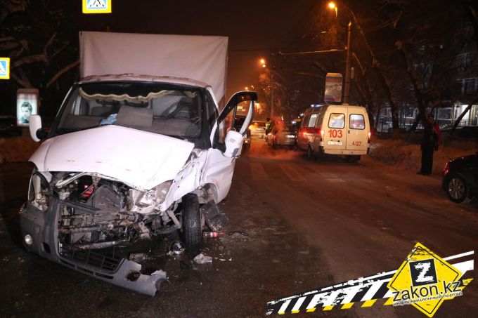 В Алматы водитель «Volkswagen», в состоянии наркотического опьянения, столкнулся с ГАЗелью