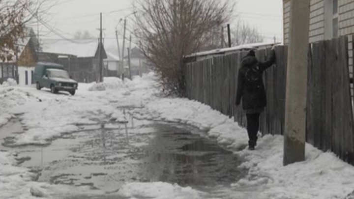 В Семее заливает частный сектор