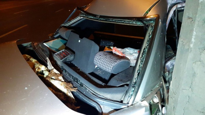 В Алматы 2 человека пострадали  в жуткой аварии