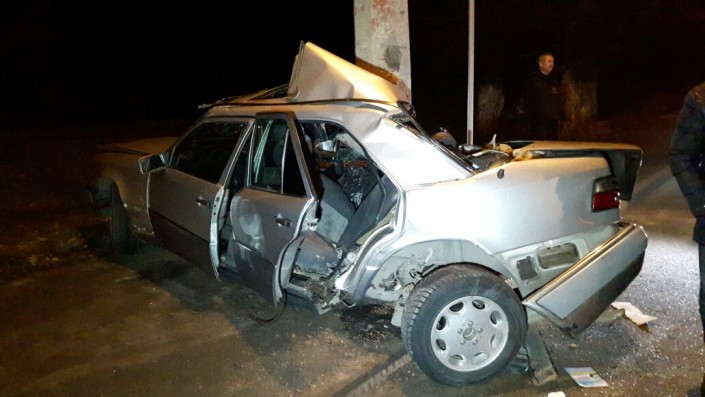 В Алматы 2 человека пострадали  в жуткой аварии