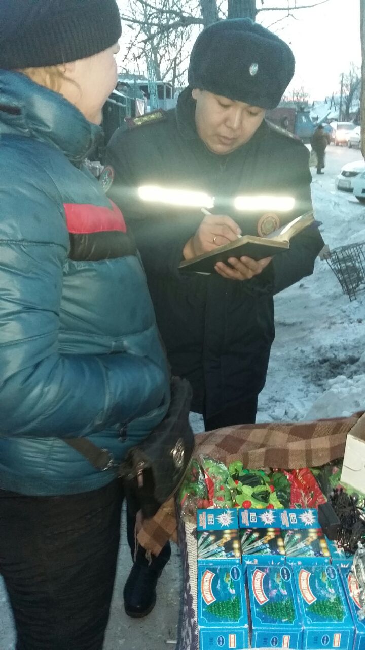 В Семее проходят рейды по местам реализации пиротехнических изделий