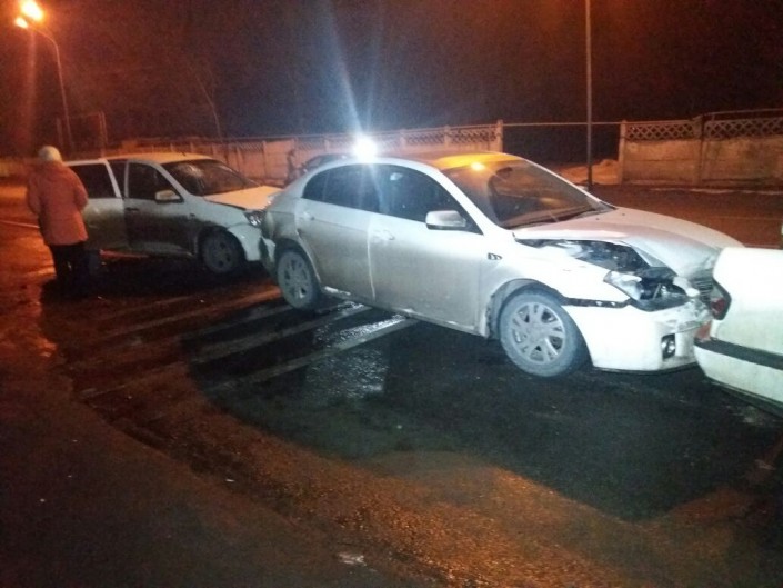 Пьяная девушка спровоцировала аварию в Алматы