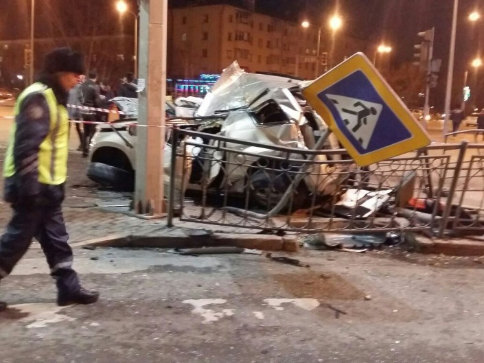 В Астане в жуткой аварии пострадали 4 человека