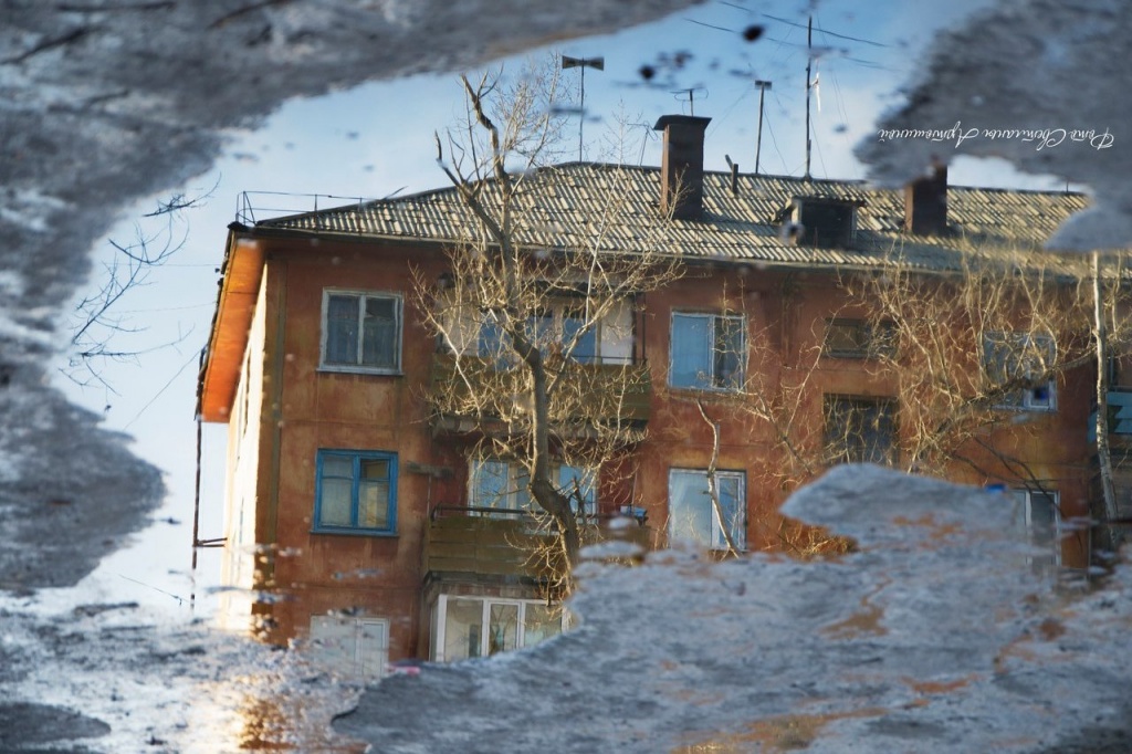 При желании красоту можно найти даже в весенних лужах