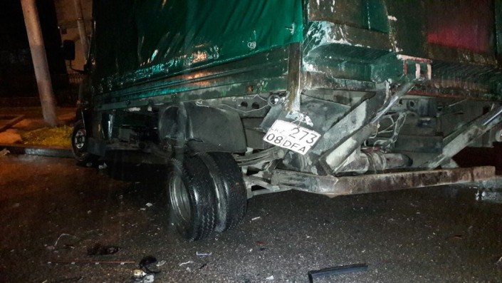 Пьяная компания попала в ДТП в центре Алматы