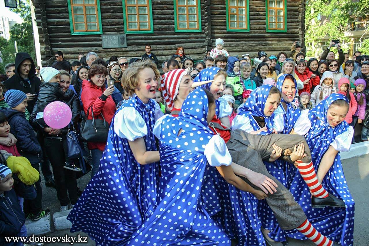 В музее Ф.М. Достоевского прошло праздничное мероприятие «Там на неведомых дорожках»