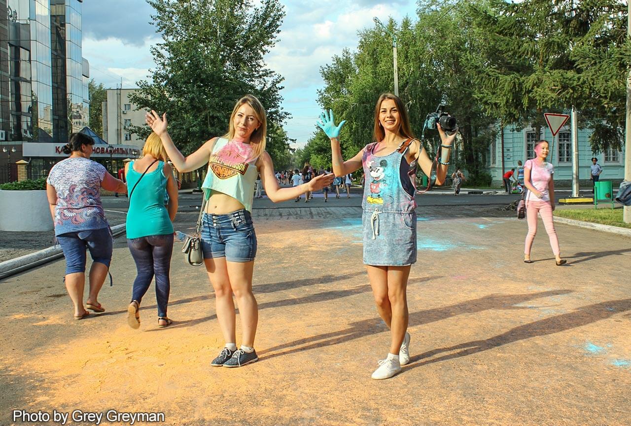Праздник красок «ЯркоКросс» прошёл в Семее