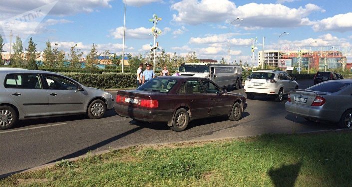 В Астане в свадебный лимузин врезался «Mercedes»