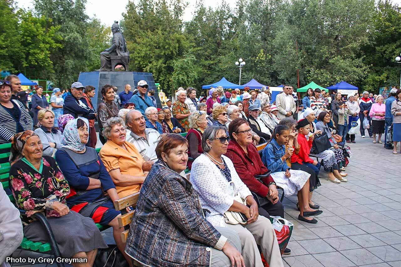 Праздник-ярмарка «Медово-яблочный Спас» в Семее