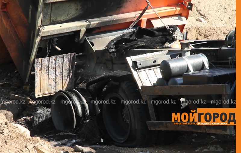 В Уральске водитель грузовика погиб от удара током