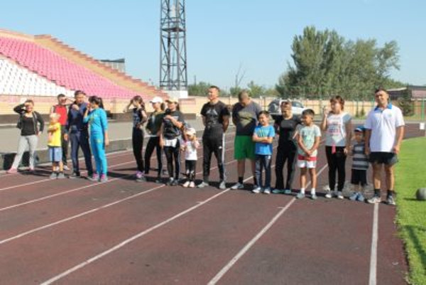 Папа, Мама, Я – спортивная семья
