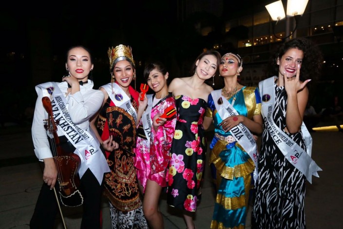 Семейчанка покорила своим платьем жюри Miss Cosmopolitan в Малайзии