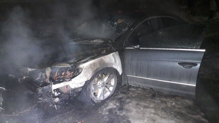 в Алматы сгорели два автомобиля