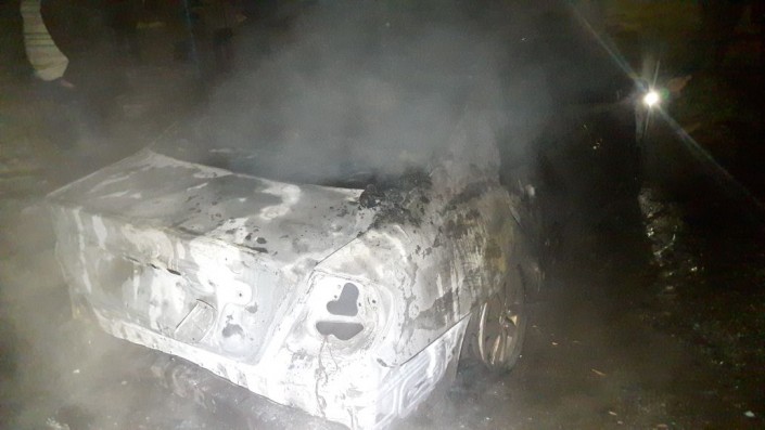 в Алматы сгорели два автомобиля