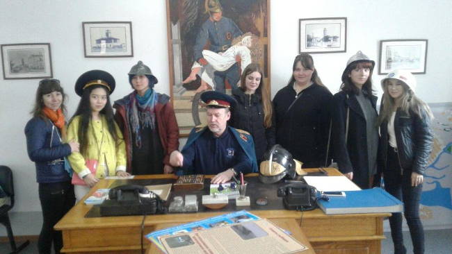 Двери пожарно-технического центра и пожарных частей Семея всегда открыты для детей