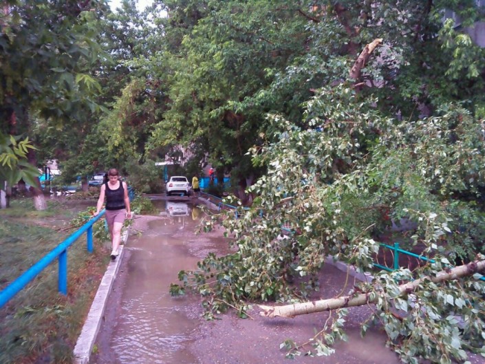 Ливень и град обрушились на Семей