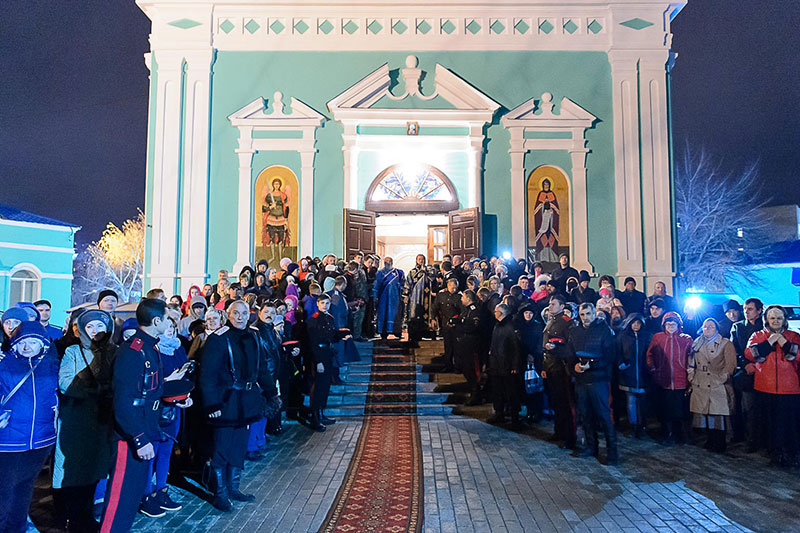 В Семей принесены мощи святителя Николая Чудотворца