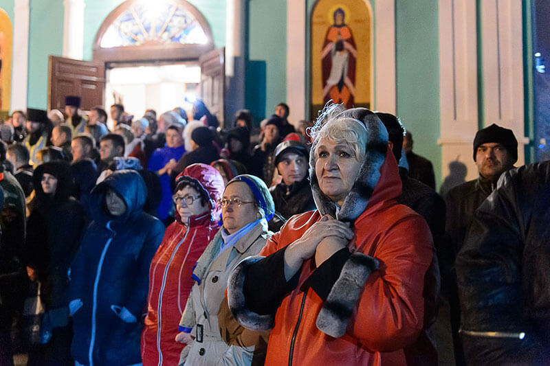 В Семей принесены мощи святителя Николая Чудотворца